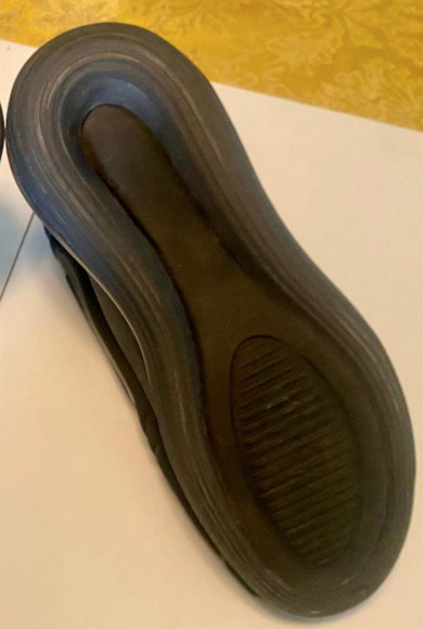 Size 10 - Nike Air Max 720 Triple Black - Picture 5 of 5